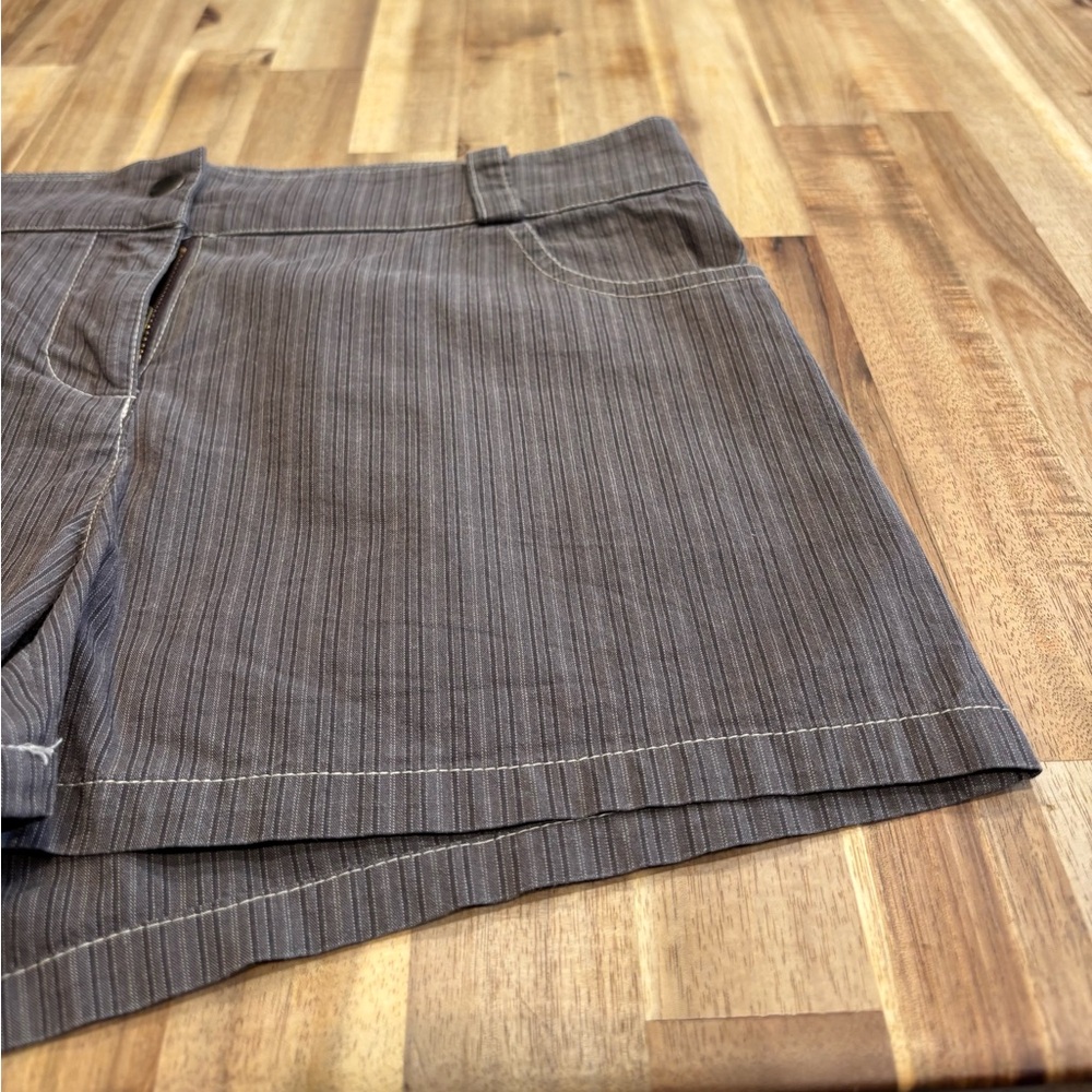 Bailey 44 Gray Women's Shorts - Picture 2 of 9